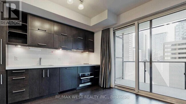 Photo - 65 St Mary St Unit 3210