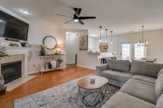 Photo - 1135 Canyon Oak Loop