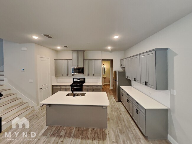 Photo - 6288 Rilla St