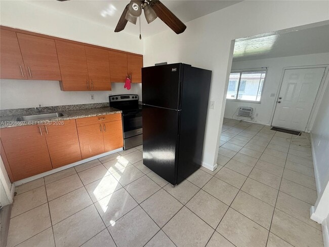 Building Photo - 14355 NE 6th Ave Unit 6