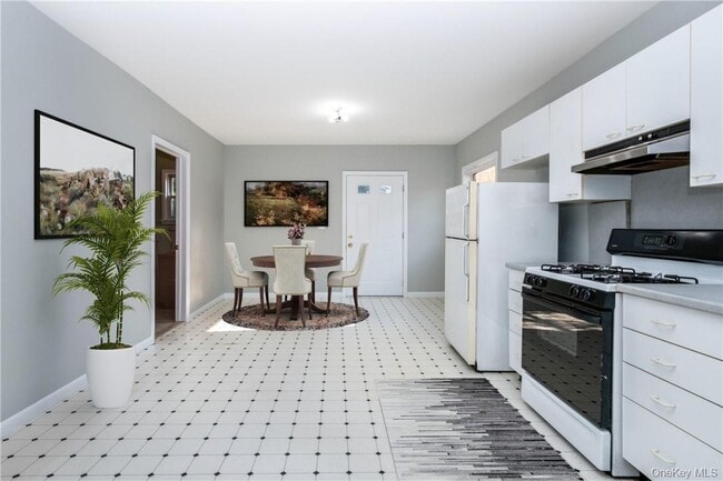 Photo - 274 Lockwood Ave Unidad First floor