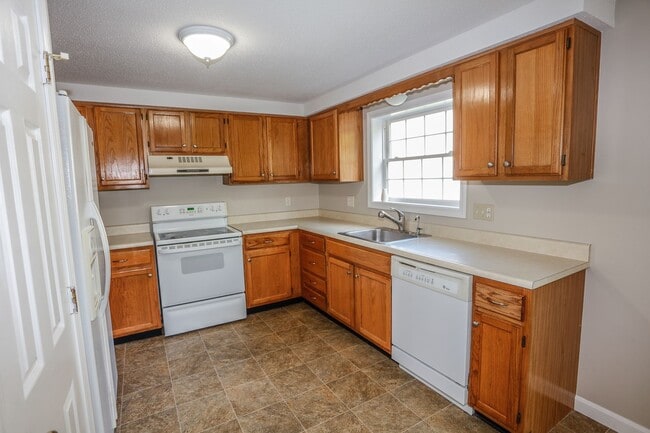 Photo - 14 E Ridge Rd