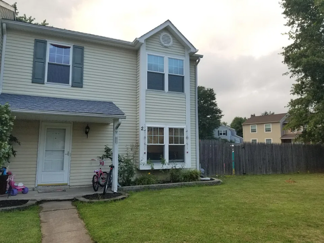 Photo - 2 Churchill Cir Townhome