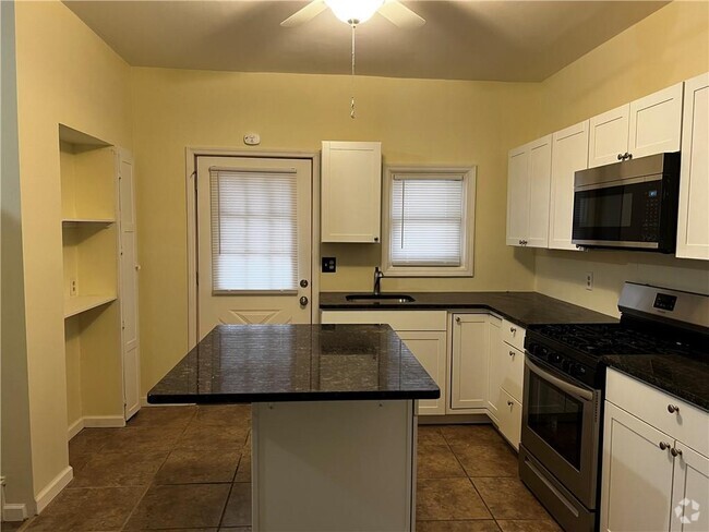 Building Photo - 69 N Montgomery St Unit 1 Rental