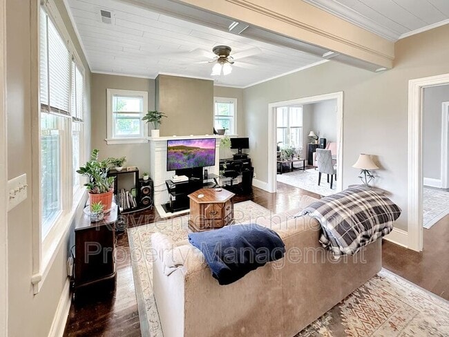 Photo - 3716 Stockton St