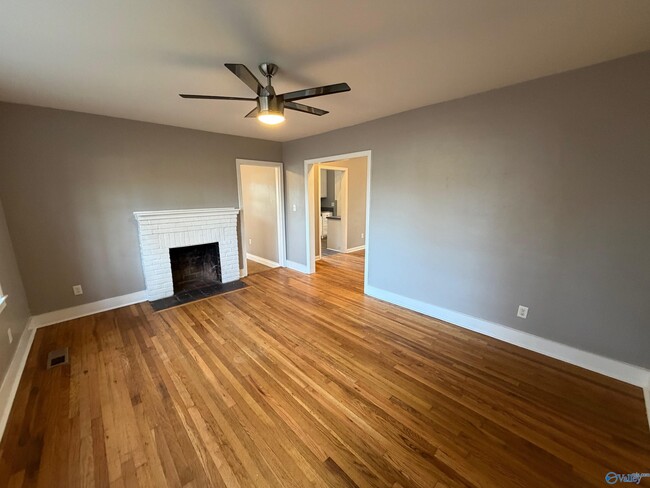 Photo - 1903 Enolam Blvd SE