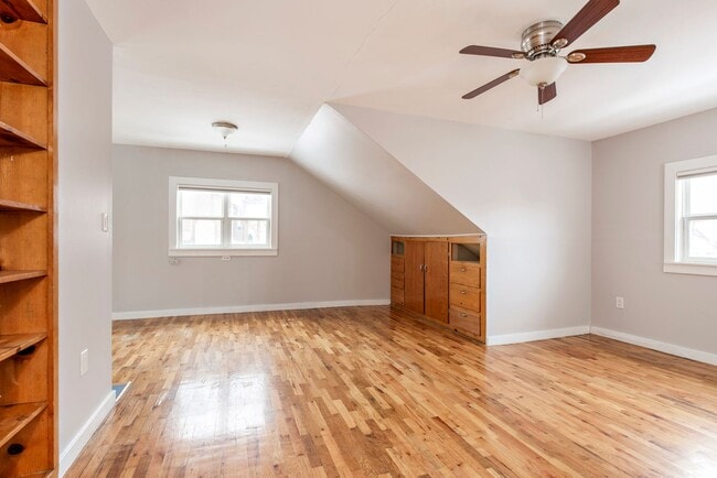 Photo - 703 10th St Unit Upper Level