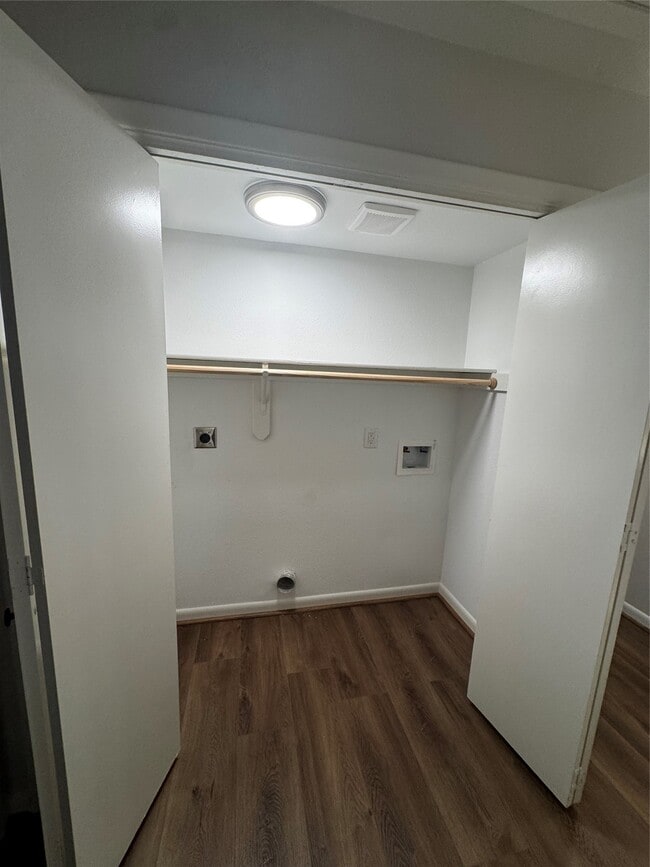 Photo - 8807 Belle Glen Dr
