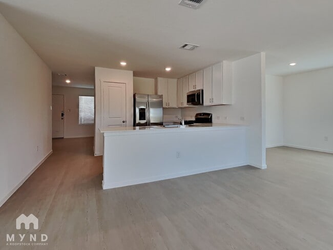 Photo - 539 Layne Overlook