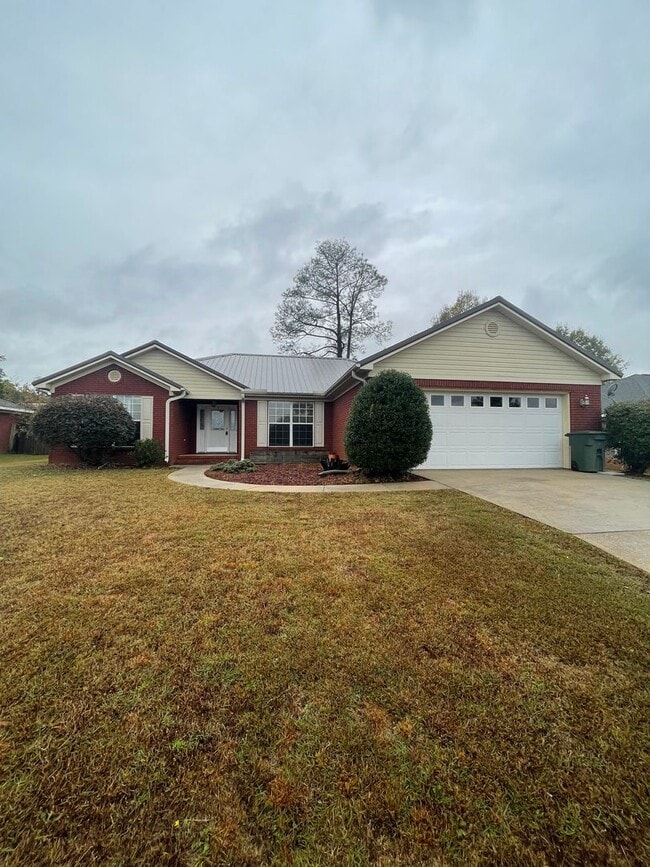 Building Photo - Available April!