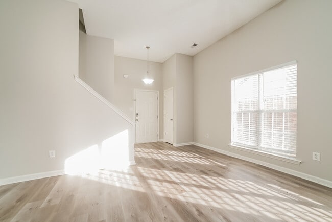 Photo - 9167 Kaitlyn Dr S