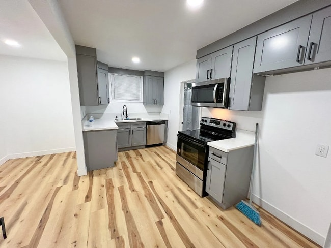 Photo - 3096 Goldner St Unit 2