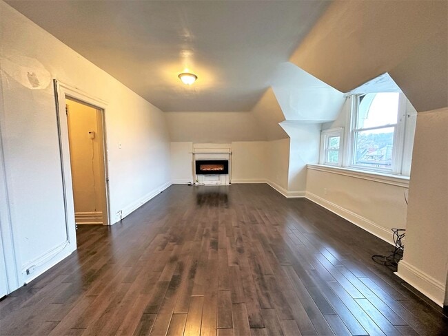 Photo - Highland Park - Apartments For Rent In Pittsburgh Unit 3