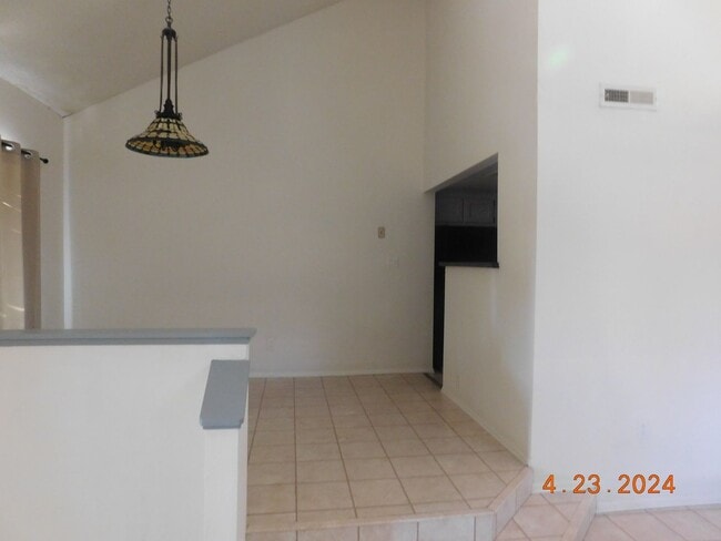 Photo - 400 Tepatitlan Ct