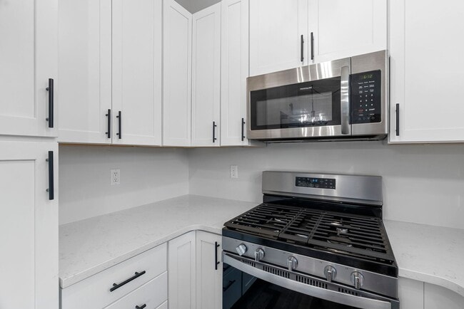 Photo - Luxury Remodeled 3Bed/2Bath w/ Finished Ba...