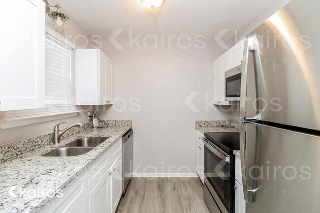4821 Rickee Dr