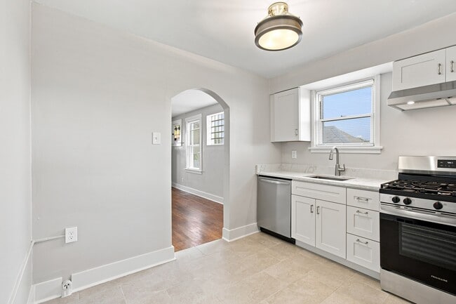 Photo - 1131 Wisconsin Ave Unidad 1131 Wisconsin Ave