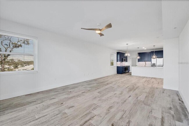 9203 Griggs Rd Unit 204