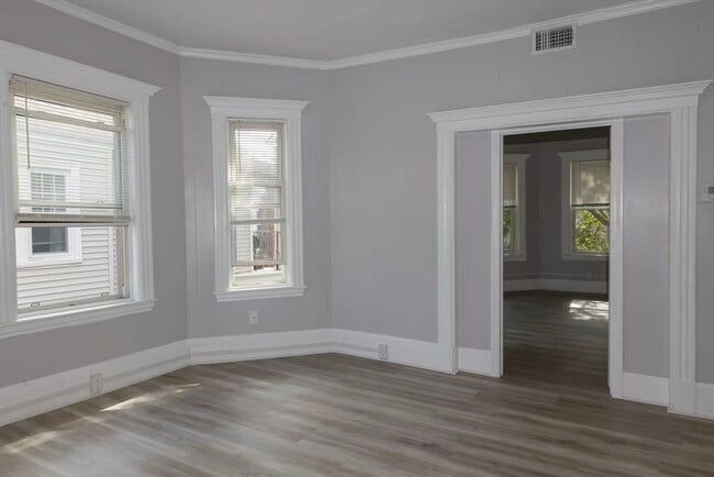 Photo - 285 Medford St Unit 2