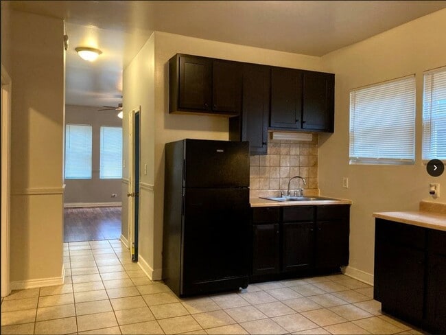 Photo - 9220 S Manistee Ave Unit 1