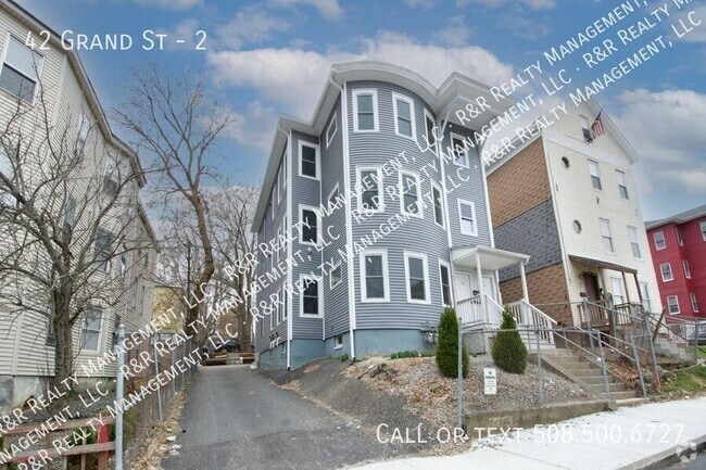 Building Photo - 42 Grand St Unit 2 Rental