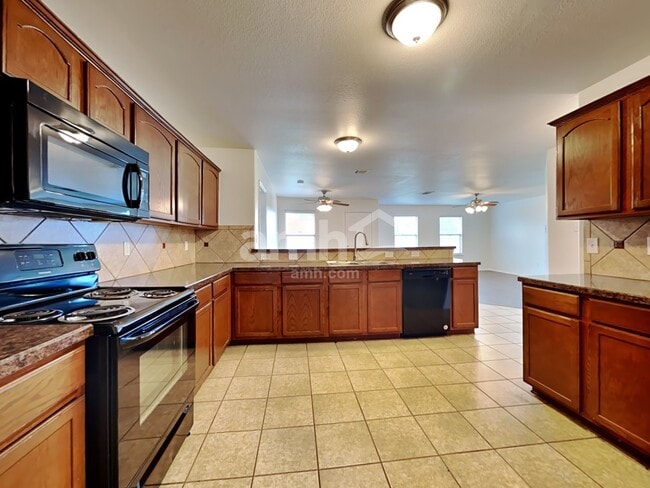 Photo - 2002 Wagon Trail