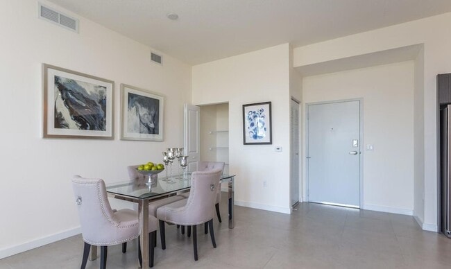 Photo - 729 NW 2nd St Unidad 519