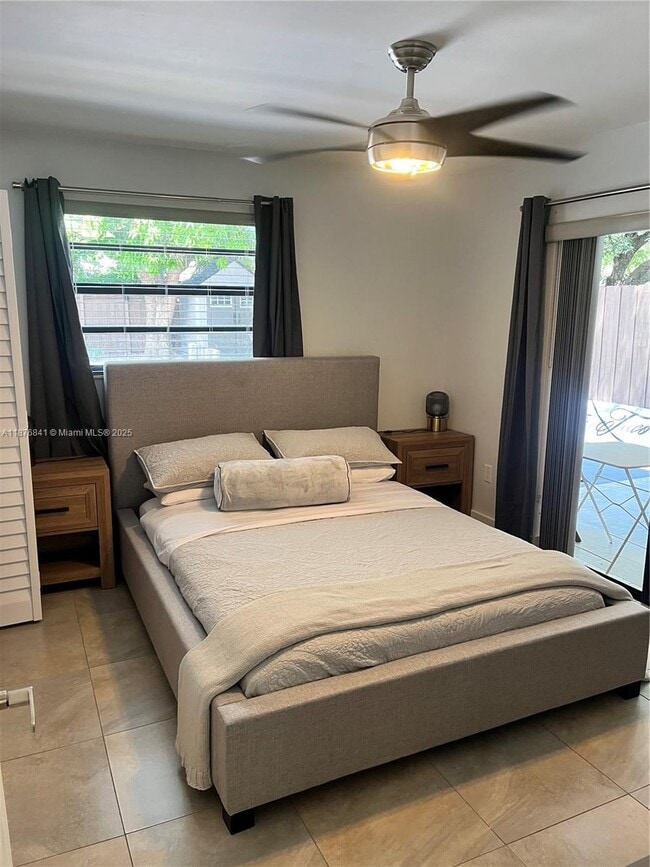 Photo - 2567 NE 182nd St