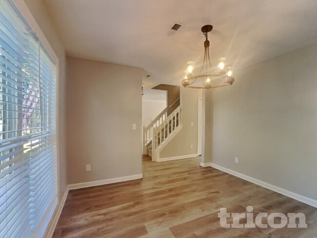 Photo - 5708 Green Apple Dr
