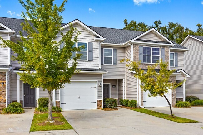 Photo - 3 bedrooms, 2.5 bathrooms townhome in the ...