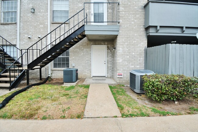 Photo - 9700 Leawood Blvd Condo Unit 1505