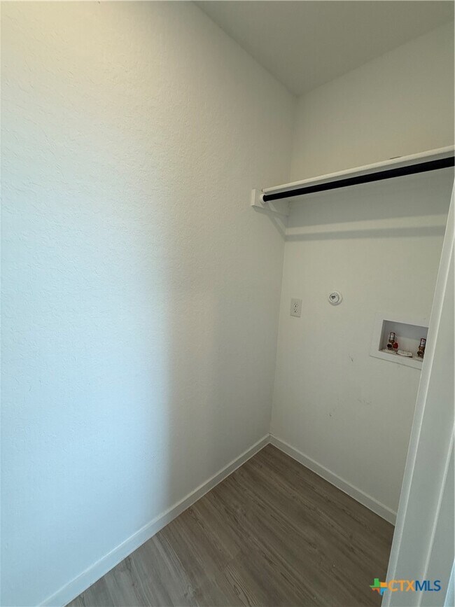 Photo - 3230 Mound Rdg