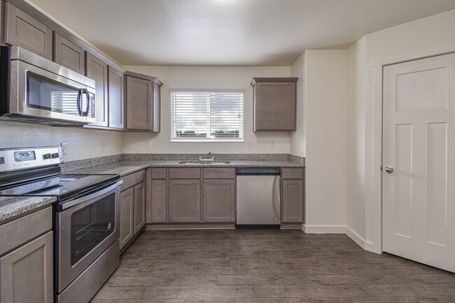 Photo - 21155 Gosling Rd Unit 13C