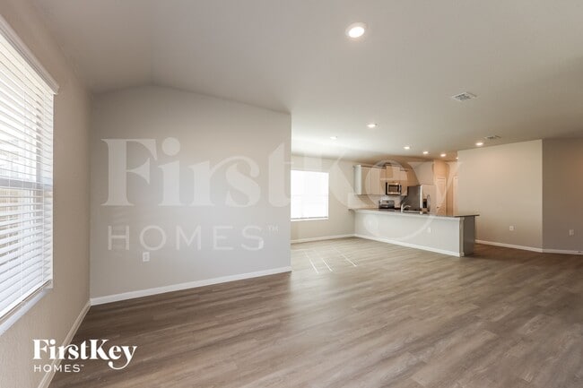 Photo - 4435 Meadowland Pl