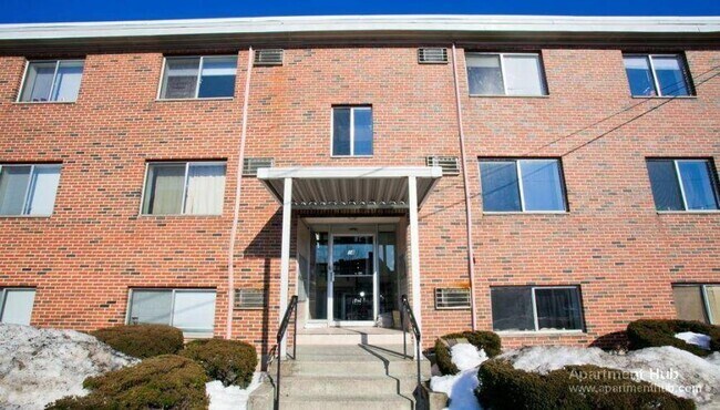 Building Photo - 1.0 bedroom in Somerville Massachusetts 02145 Unit 2-7 Rental