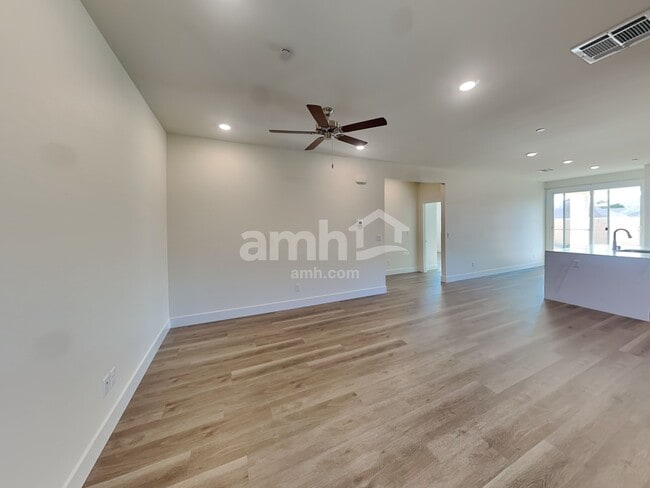 Photo - 670 Crimson Flare Ct