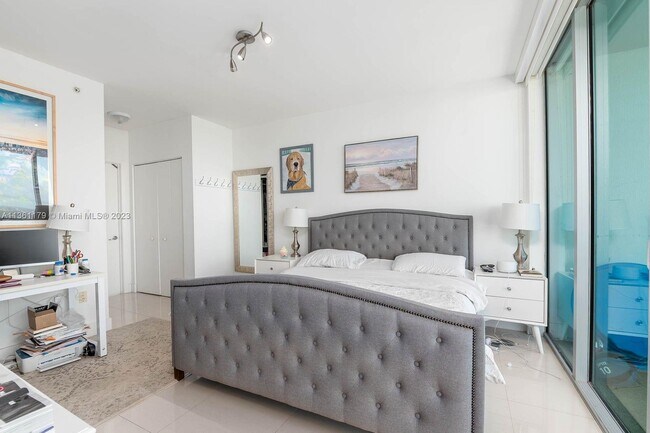 Photo - 92 SW 3rd St Unit 3207