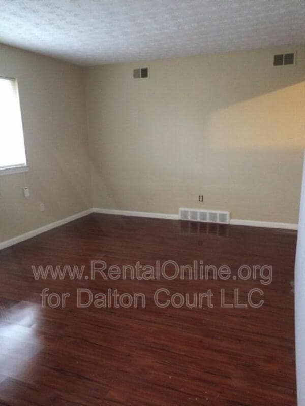Photo - Courtside Apartments