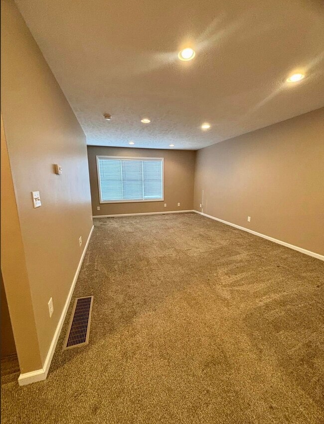 Photo - 524 Broadway Ave