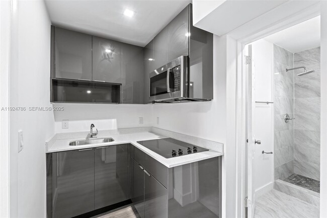 Building Photo - 2847 Polk St Unit 2