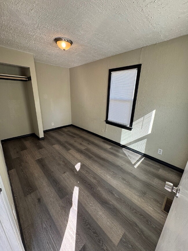 Photo - 2 Bedroom, 1 Bathroom with fenced yard, and is centrally located in Wichita Ks