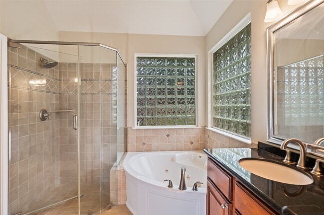 Photo - 10 Dove Trace Cir