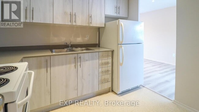 Photo - 207 - 84 SECOND STREET Unit 207