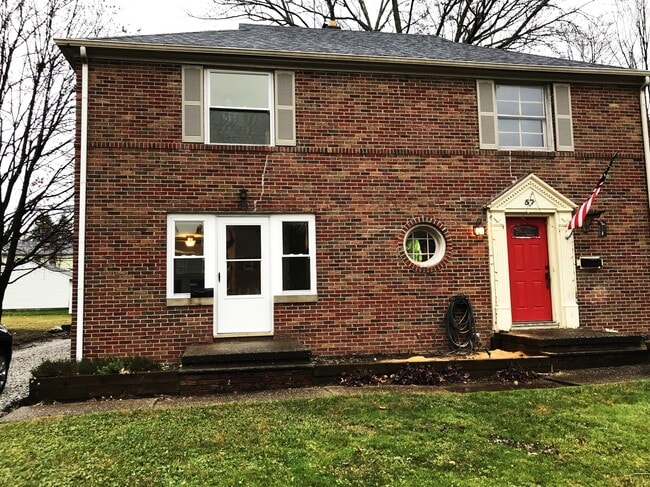 Building Photo - 59 S Pershing Ave Unit 1