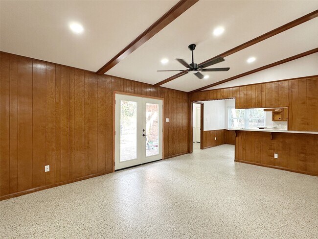 Photo - 24342 Webb St