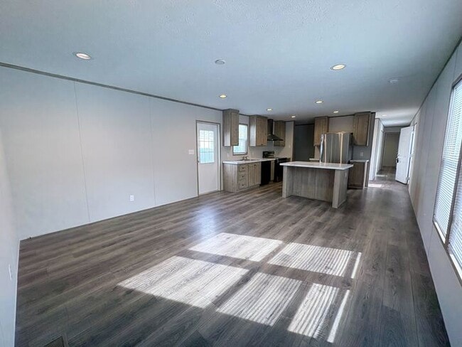 Photo - 10610 State Rte 762