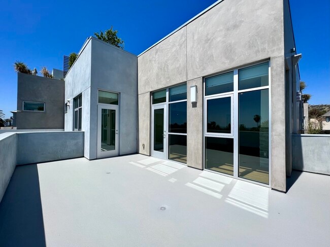 Photo - Empire at Norton