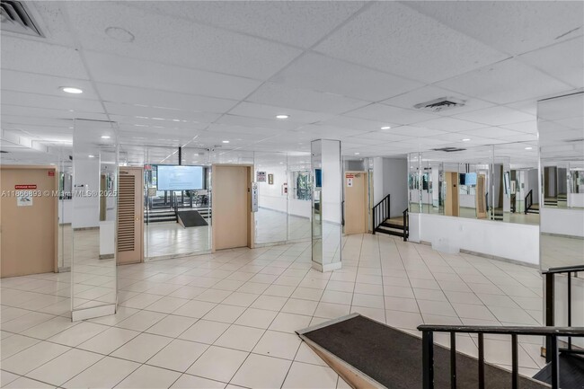 Photo - 4168 Inverrary Dr Unit 402