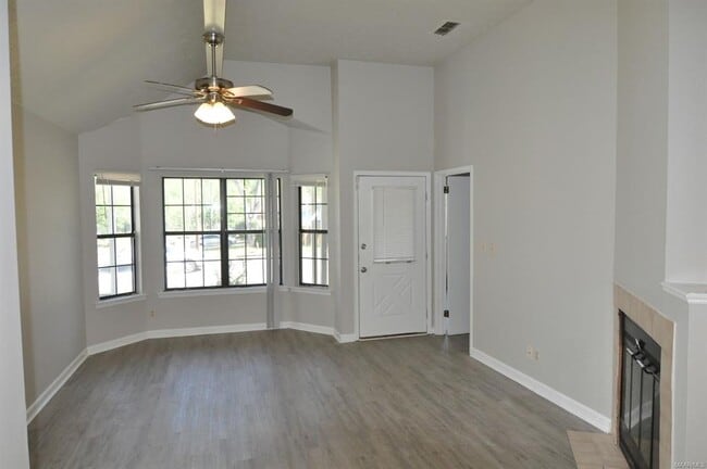 Photo - 3200 Herbert Dr