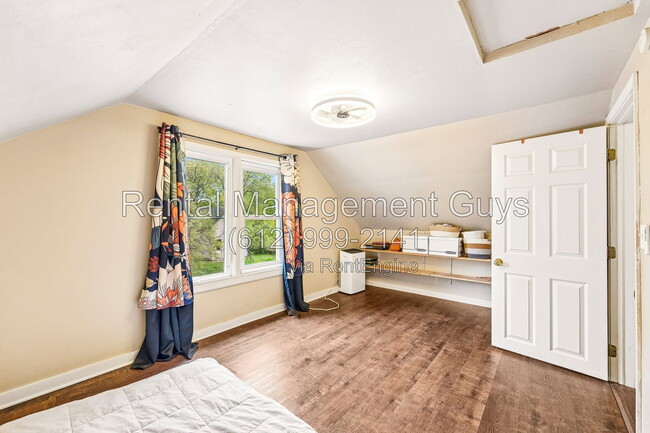 Photo - 1074 Euclid St